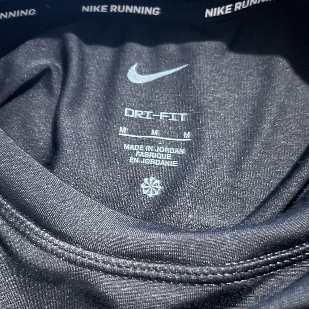 Nike Women’s Dri-Fit Long Sleeve Running Shirt, Size Medium - Picture 7 of 12